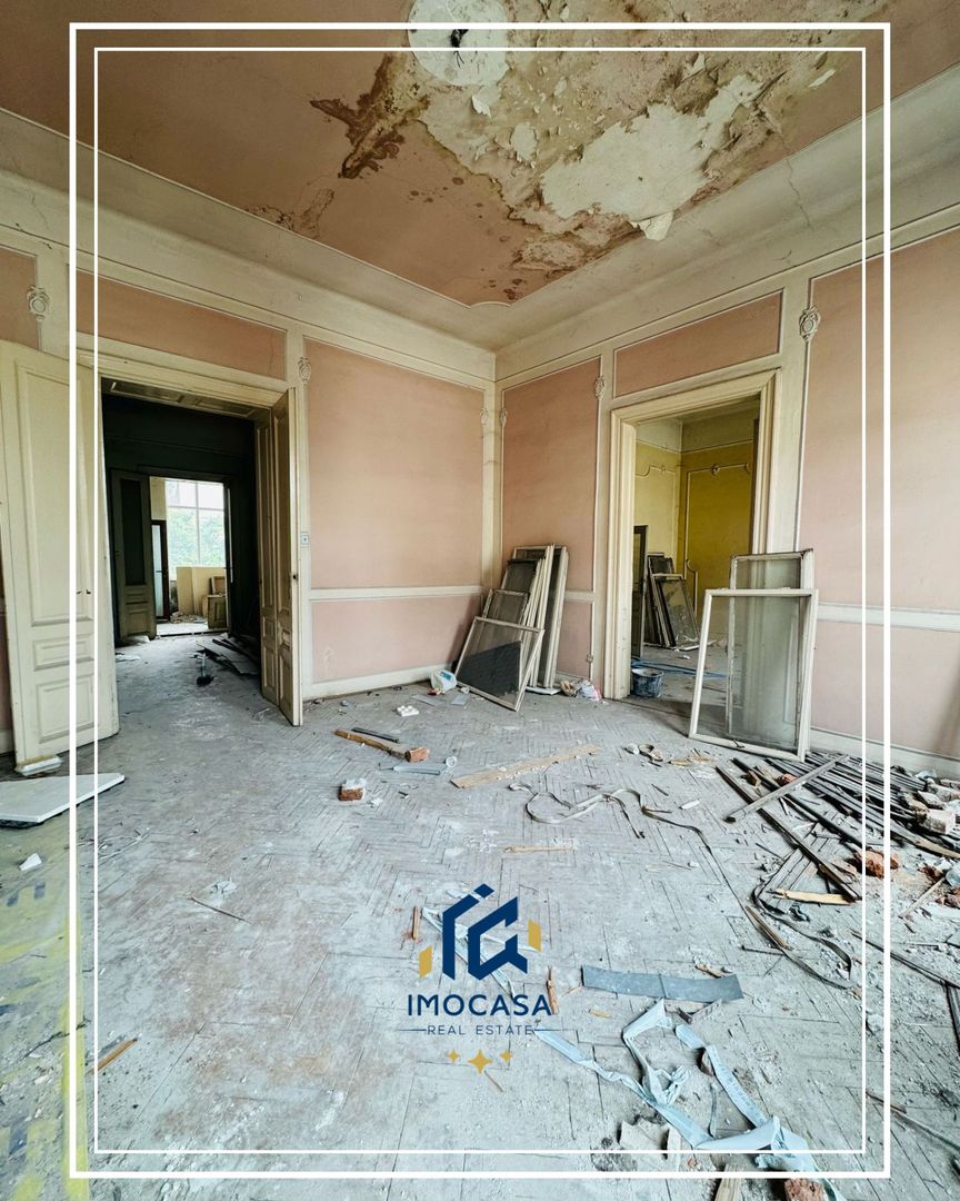 Apartament 3 cam de renovat ultracentral, clădire bine amplasată, Arad - Poză 8