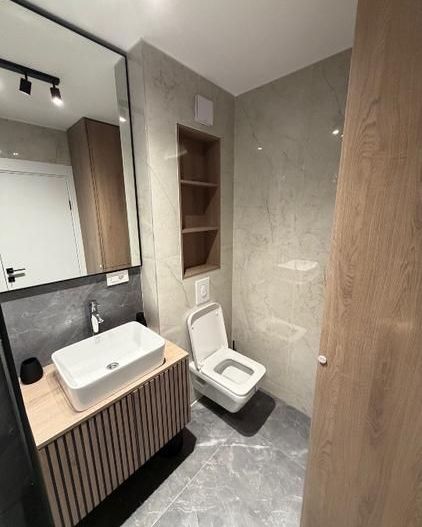 De inchiriat apartament 2 camere nou, central, Universitate, 600 Euro - Poză 12