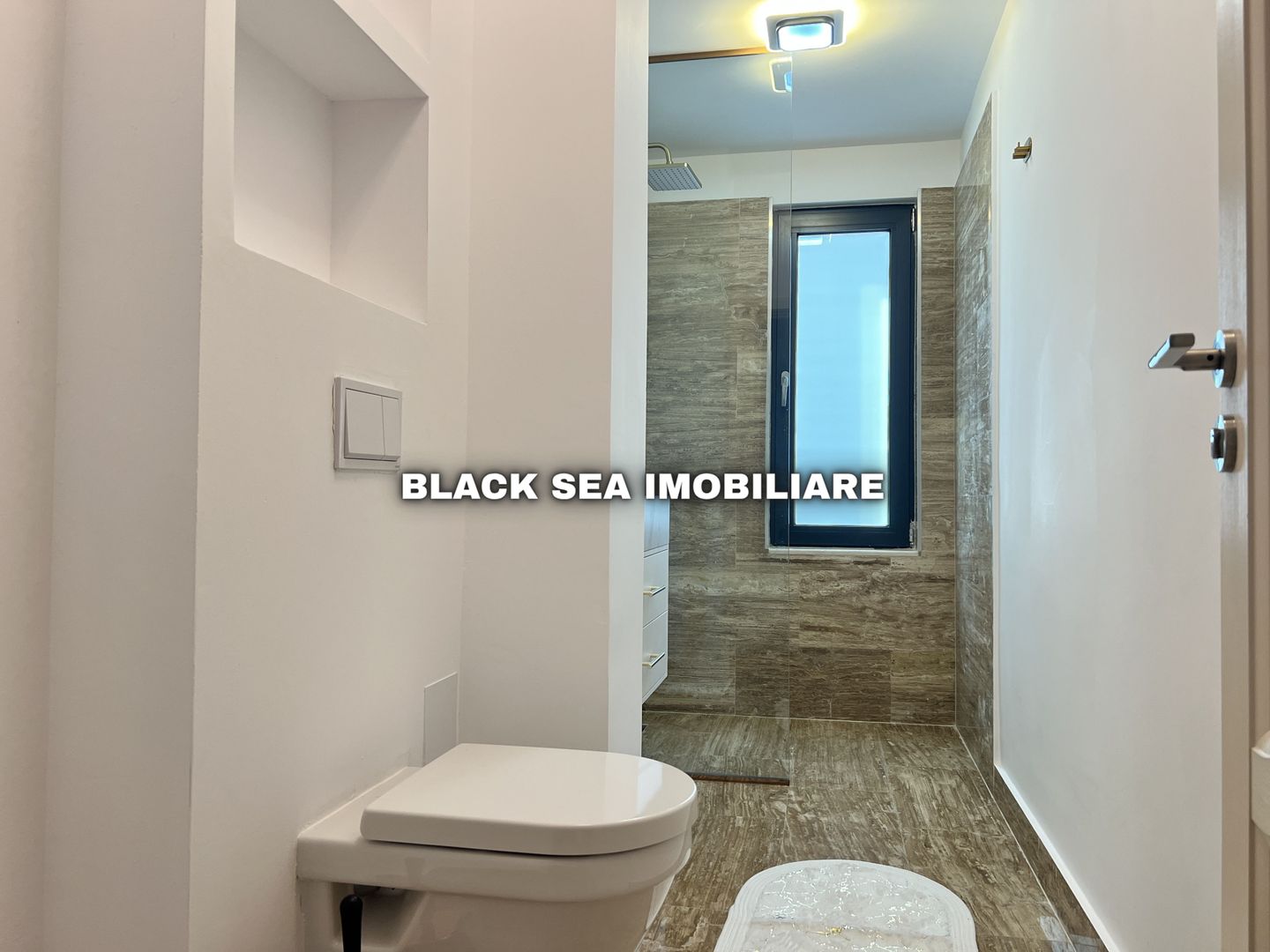 Apartament 3 camere de vanzare - Frontal Mare - Ocazie - Poză 24