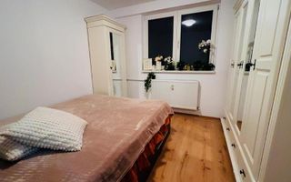 Ap. Huedin, stradal, decomandat, balcon inchis, vedere libera, parcare - Poză 3