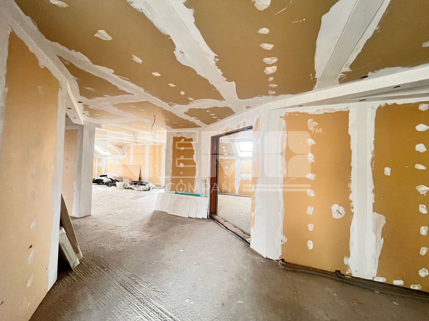 Vanzare/Inchiriere Penthouse +Pod  6 Camere 227 Mp I Suceava/Scheia - Poză 1