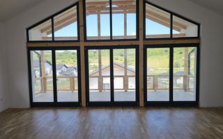 Vilă chalet modern cu perete panoramic de sticlă - Livezeni, Mureș - Poză 2
