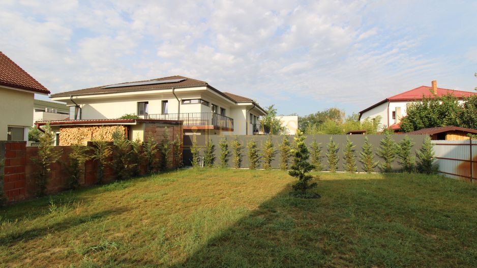 Casa zona Lunei, 5 camere + 3 bai, centrala proprie, rezidential sau birouri ! - Poză 42