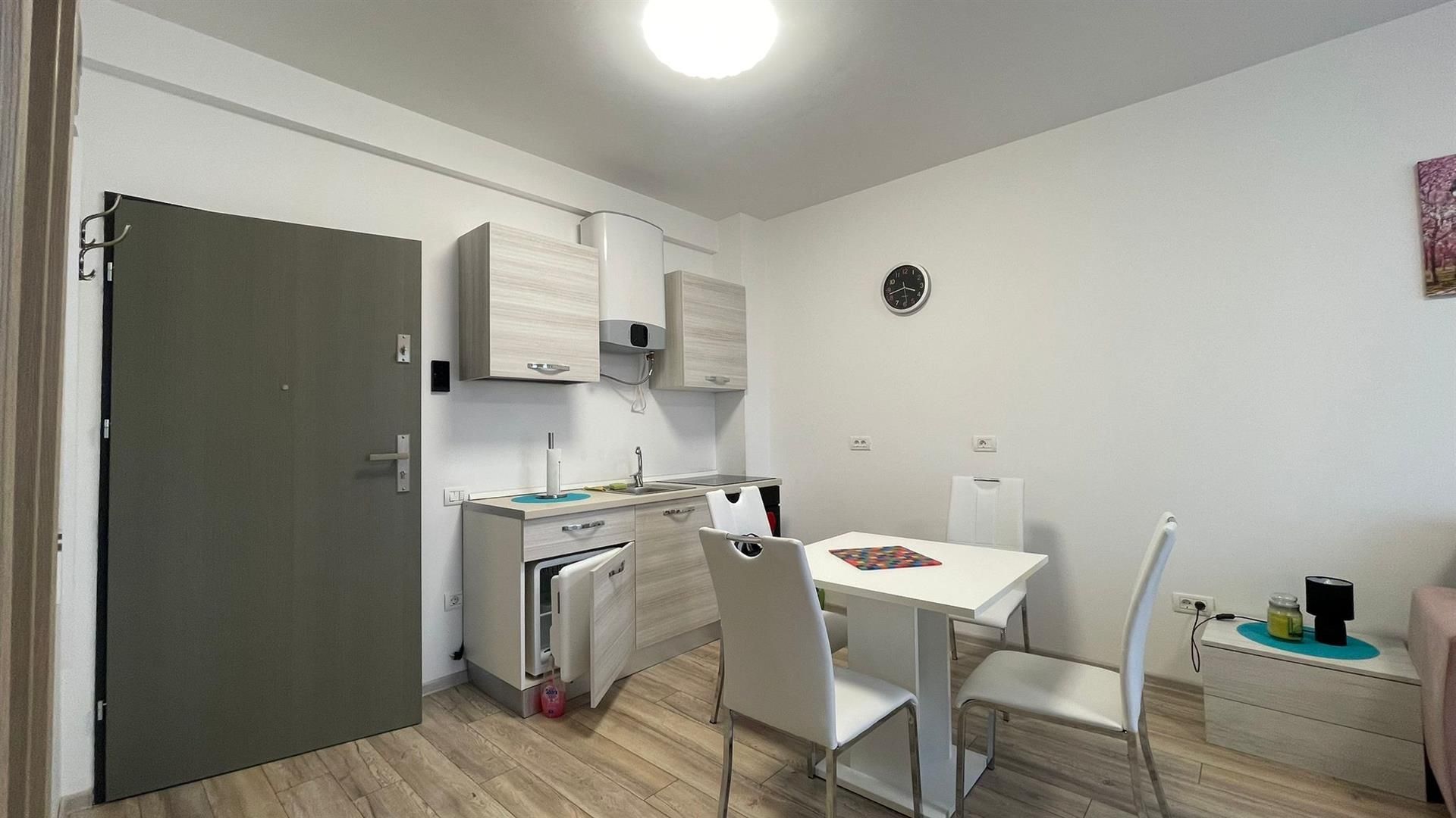 APARTAMENT DE INCHIRIAT BLOC NOU BAILE FELIX - Poză 2