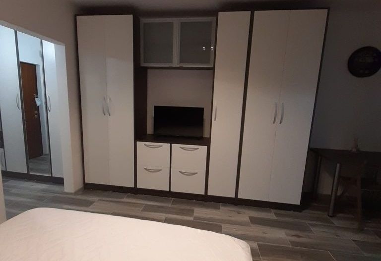 Vanzare garsoniera, bloc 1978, in Titan la 6 min metrou 1 Decembrie 1918 - Poză 1