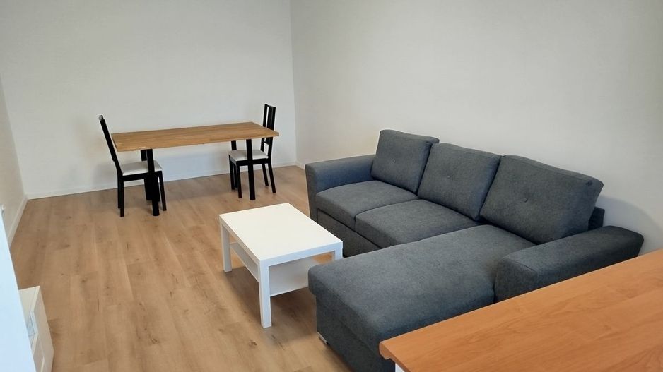 Titan apartament2 camere - Poză 1