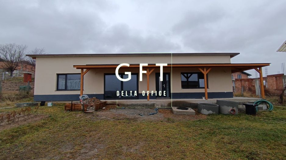 Casa individuala Sud Vest Bistrita , curte 9 ari - Poză 1