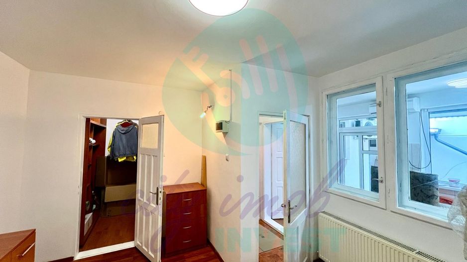 Două corpuri de casă | Birouri / Locuire | Curte 189mp| Șoseaua Alexandriei - Poză 9