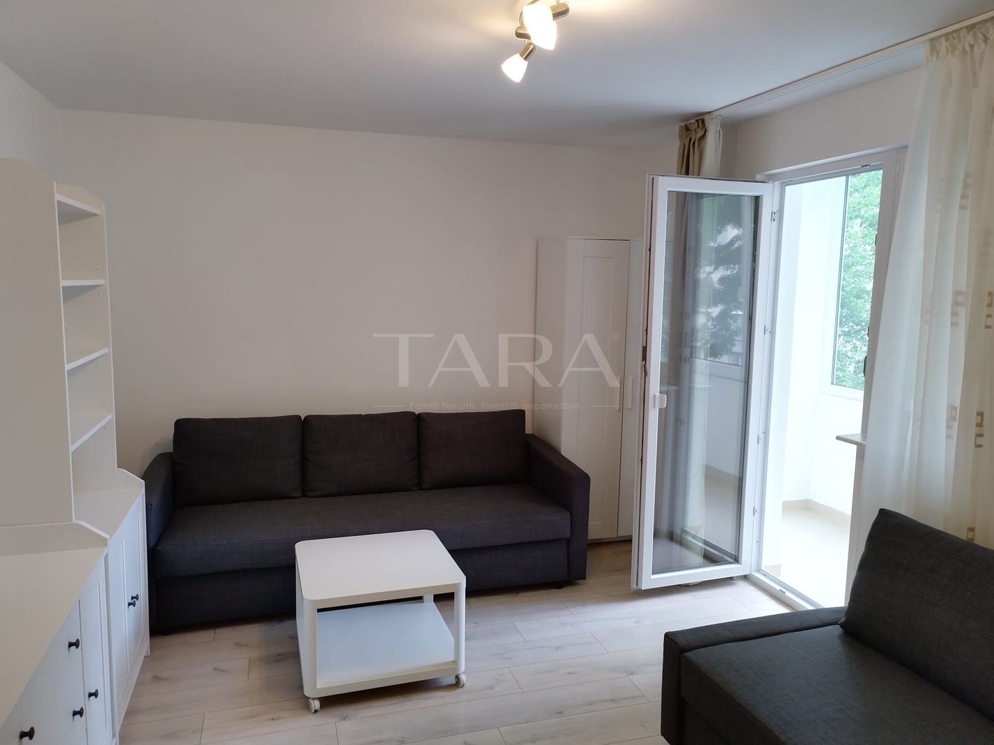 Apartament cu 3 camere decomandate, renovat complet, zona Piața Flora. - Poză 1