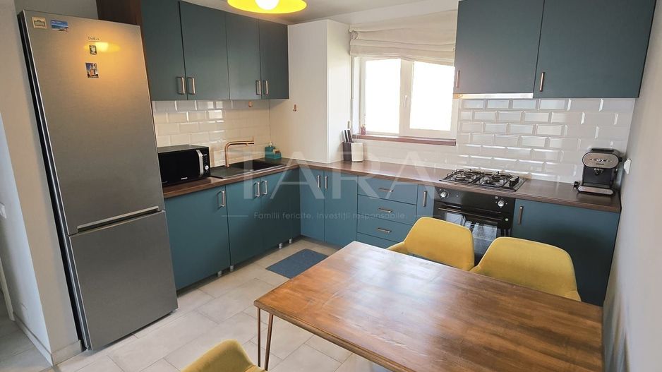 Apartament 3 camere modern cu parcare, zona Terra. - Poză 1