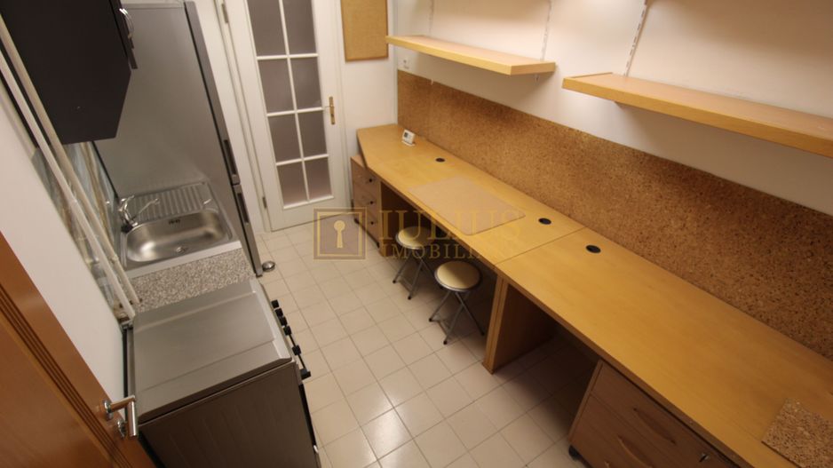 Decomandat, centrala pproprie, ideal pentru cei ce lucreaza de acasa. - Poză 11