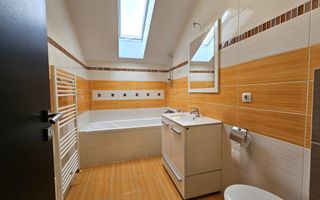 Casa individuala garaj pivnita curte mare - Poză 15