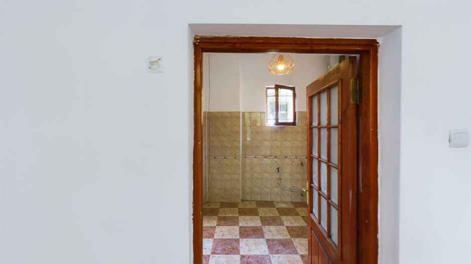 Casa individuala la 6 minute de Piata Unirii - Poză 13