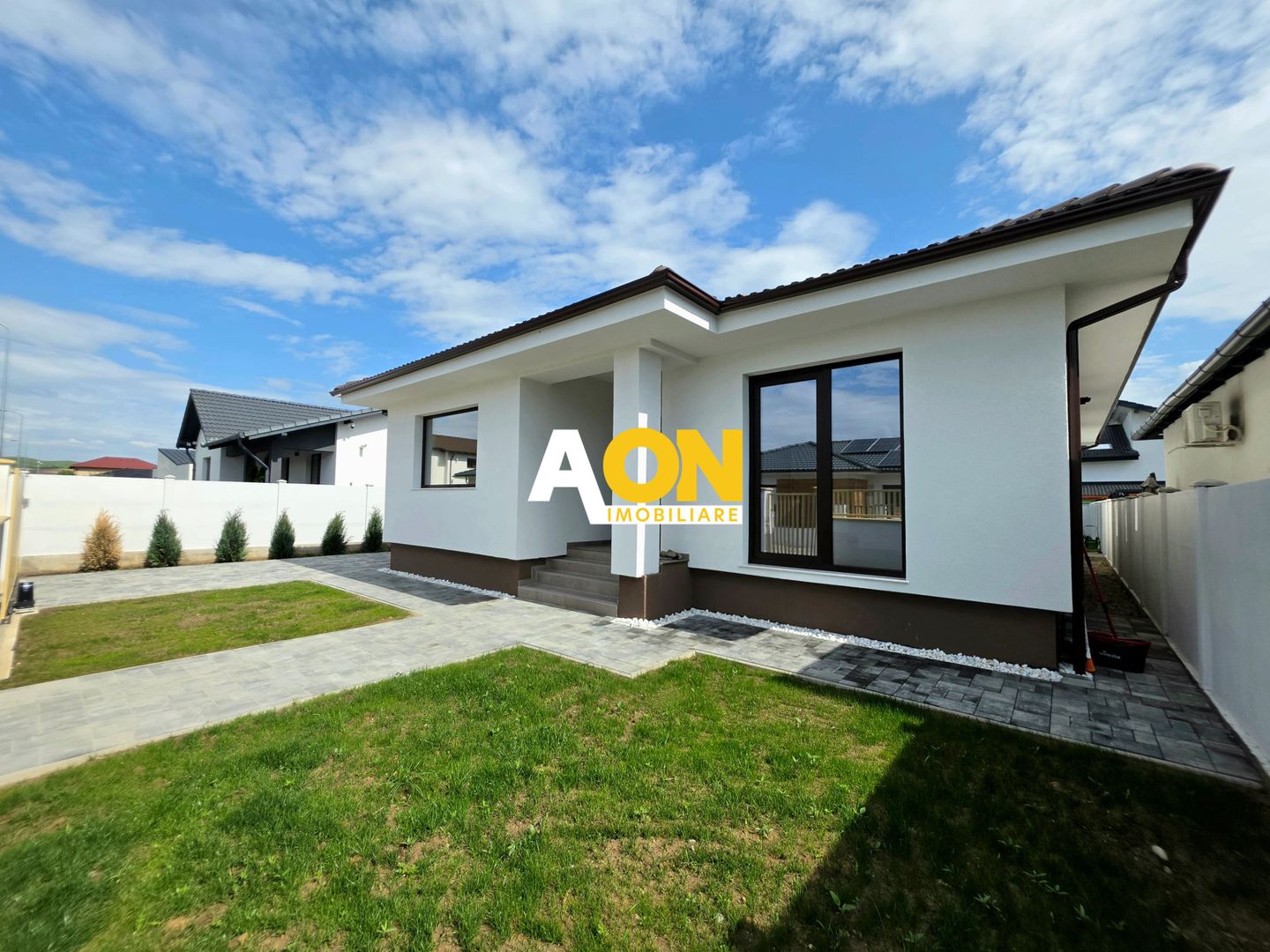 Casă Individuală de Vânzare, 4 Camere, 500mp Teren, Zona Alba Micești - Poză 2