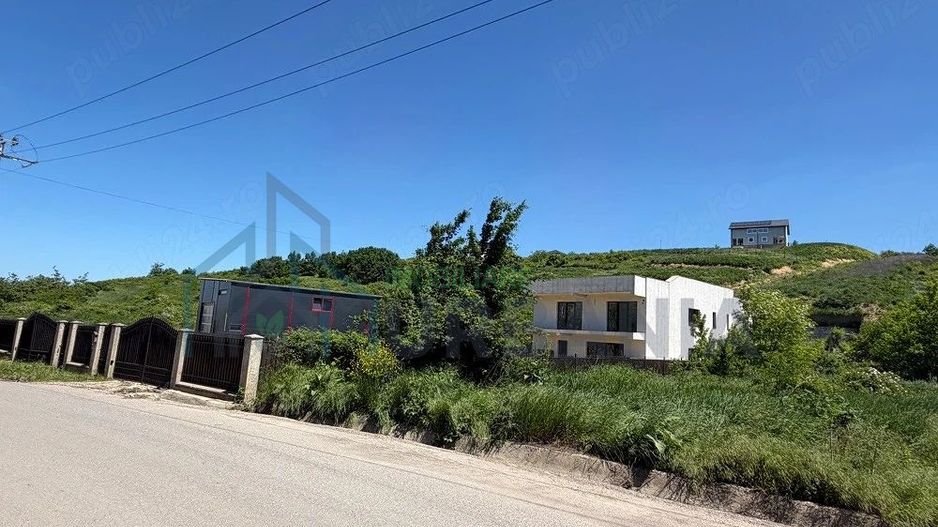 Casă duplex cu teren de 1800 mp, la 1 km de fostul Dedeman, lângă Școala Hlincea, Iași - Poză 1