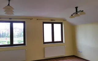 Casa de închiriat cu hală și curte generoasă – ideală pentru sediu fir - Poză 12