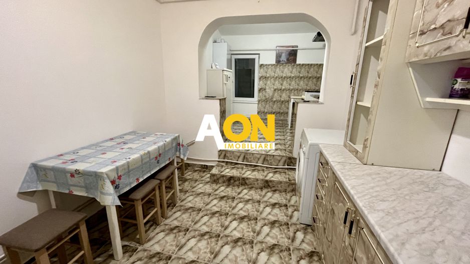 Apartament cu 3 Camere, Etaj 1, Decomandat, Zonă Ultracentrală - Poză 3