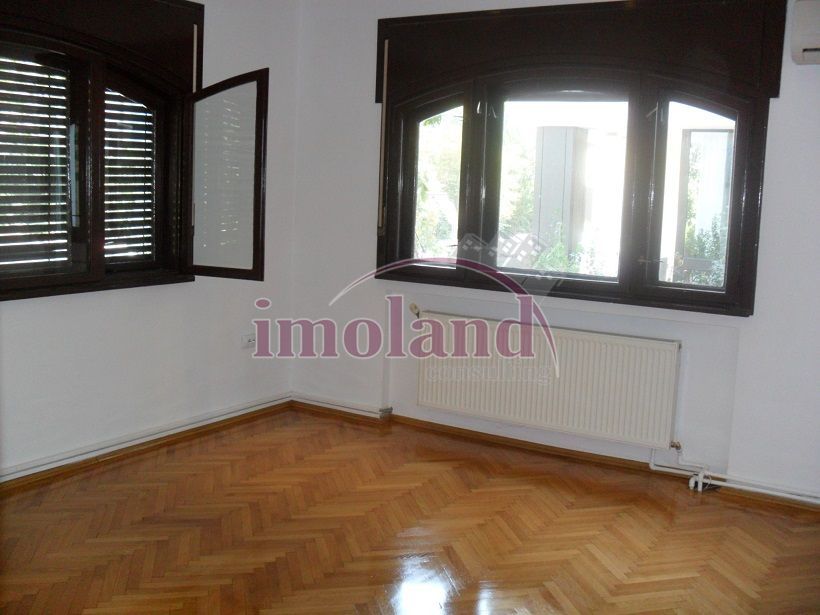 VILA DE INCHIRIAT DOROBANTI CAPITALE - Poză 6