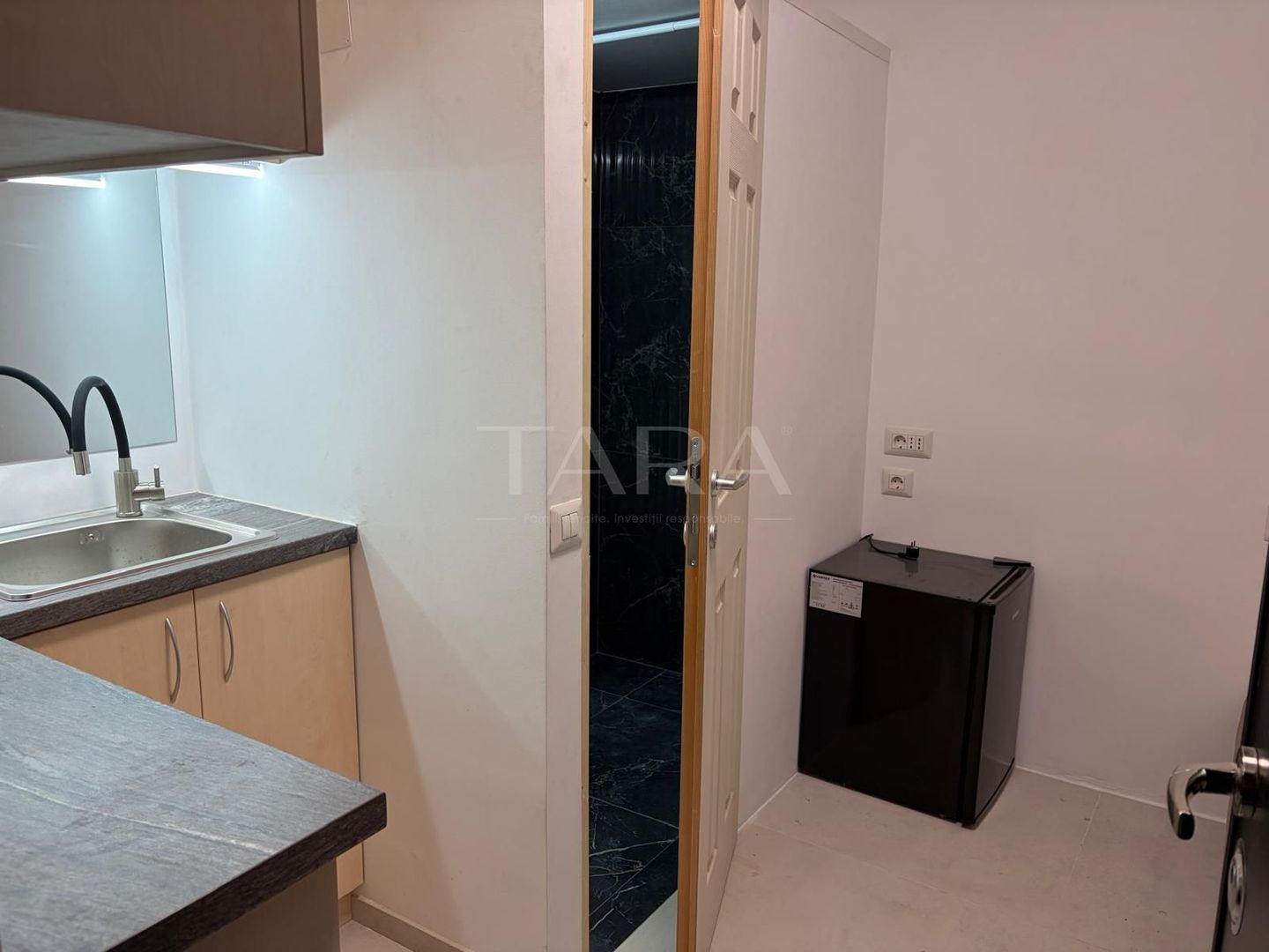 Garsonieră modern finisată – zonă verde, linistita - Poză 2