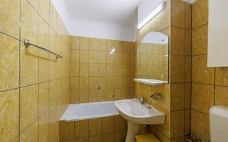 Apartament luminos cu 3 camere și balcon – Exercițiu - Poză 14
