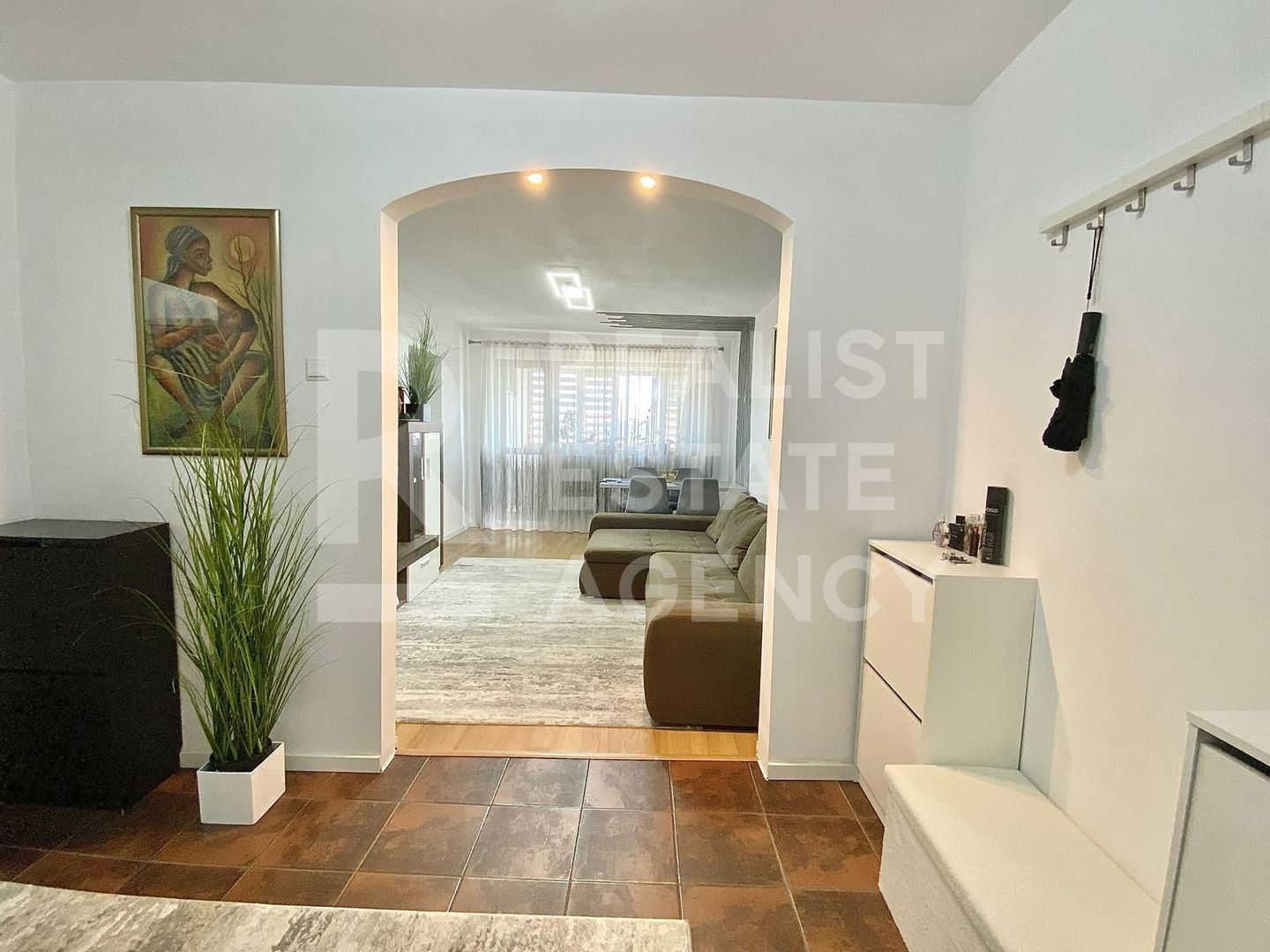 Apartament 3 camere | 65 mp utili | Renovat complet | Bloc reabilitat - Poză 1