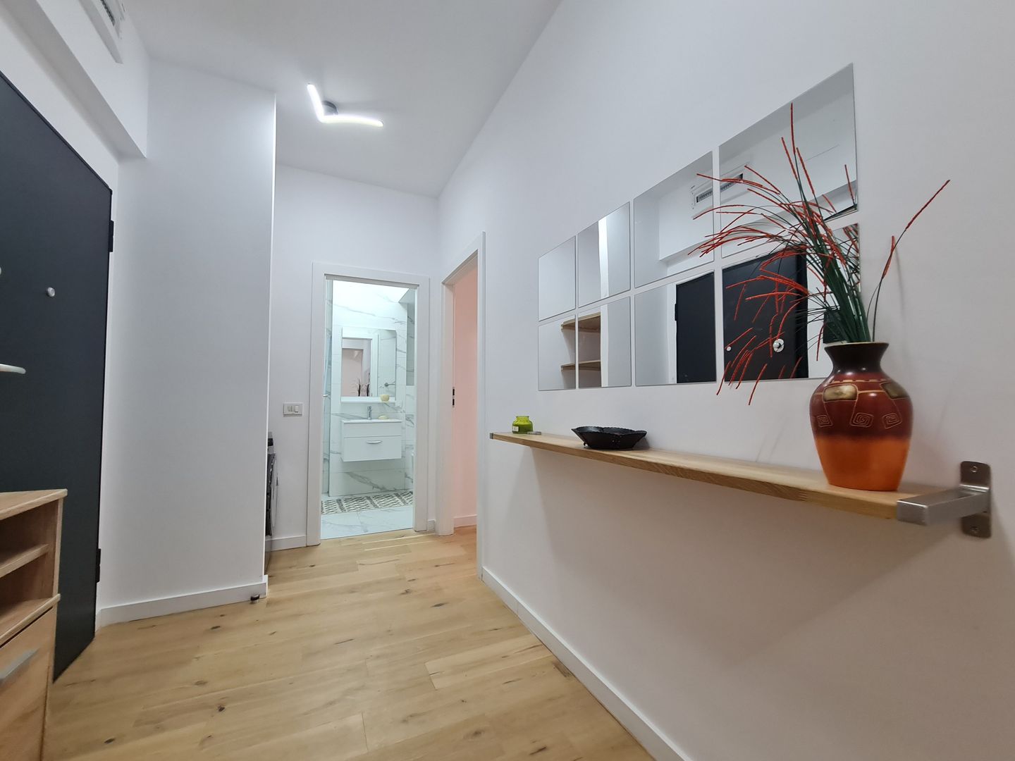2 camere | 12 mp terasa | etaj 7 | rondul OMV Pipera | Parcare - Poză 4