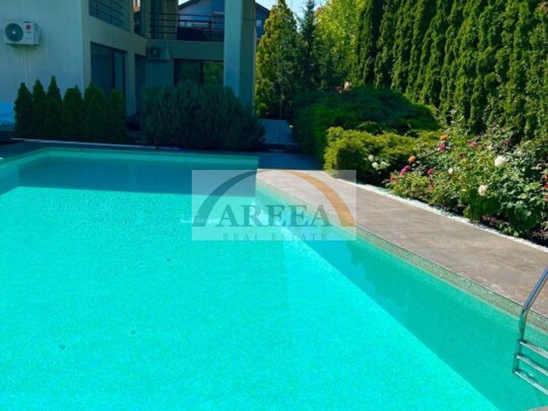 Vila lux de vanzare in cel mai dorit complex din Erou Iancu Nicolae-locatie rara - Poză 42