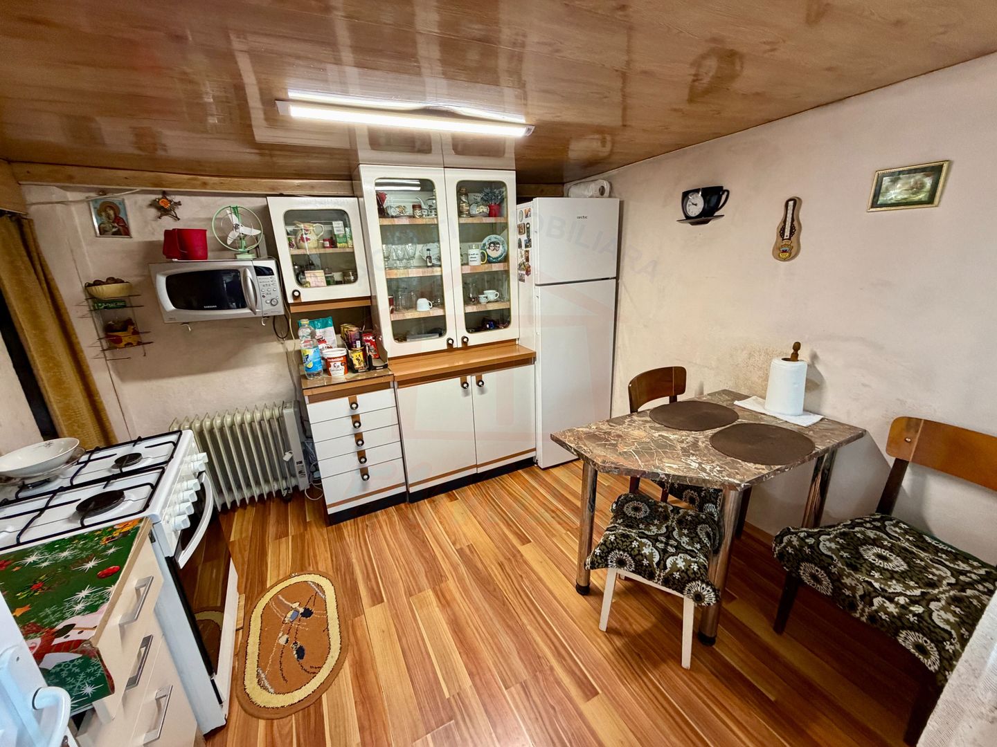 700 mp, teren intravilan, zona Centru, 150.000 euro - Poză 4