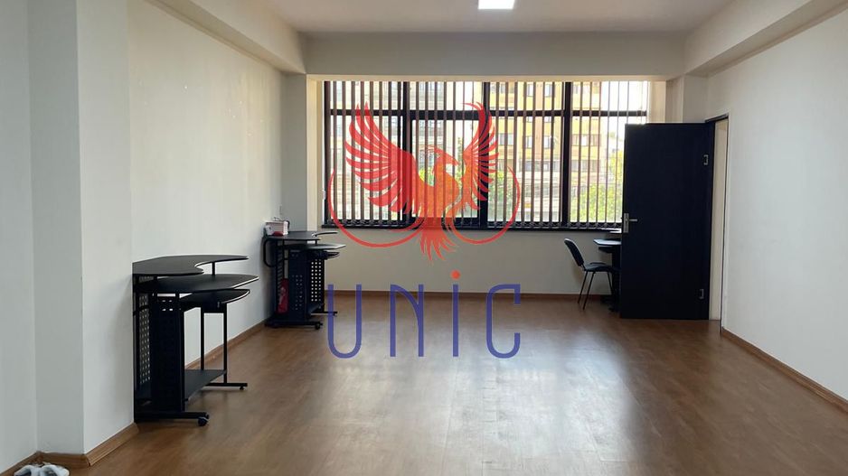 Spatiu Comerical-etaj 1-90 mp- 600 Euro - Poză 1