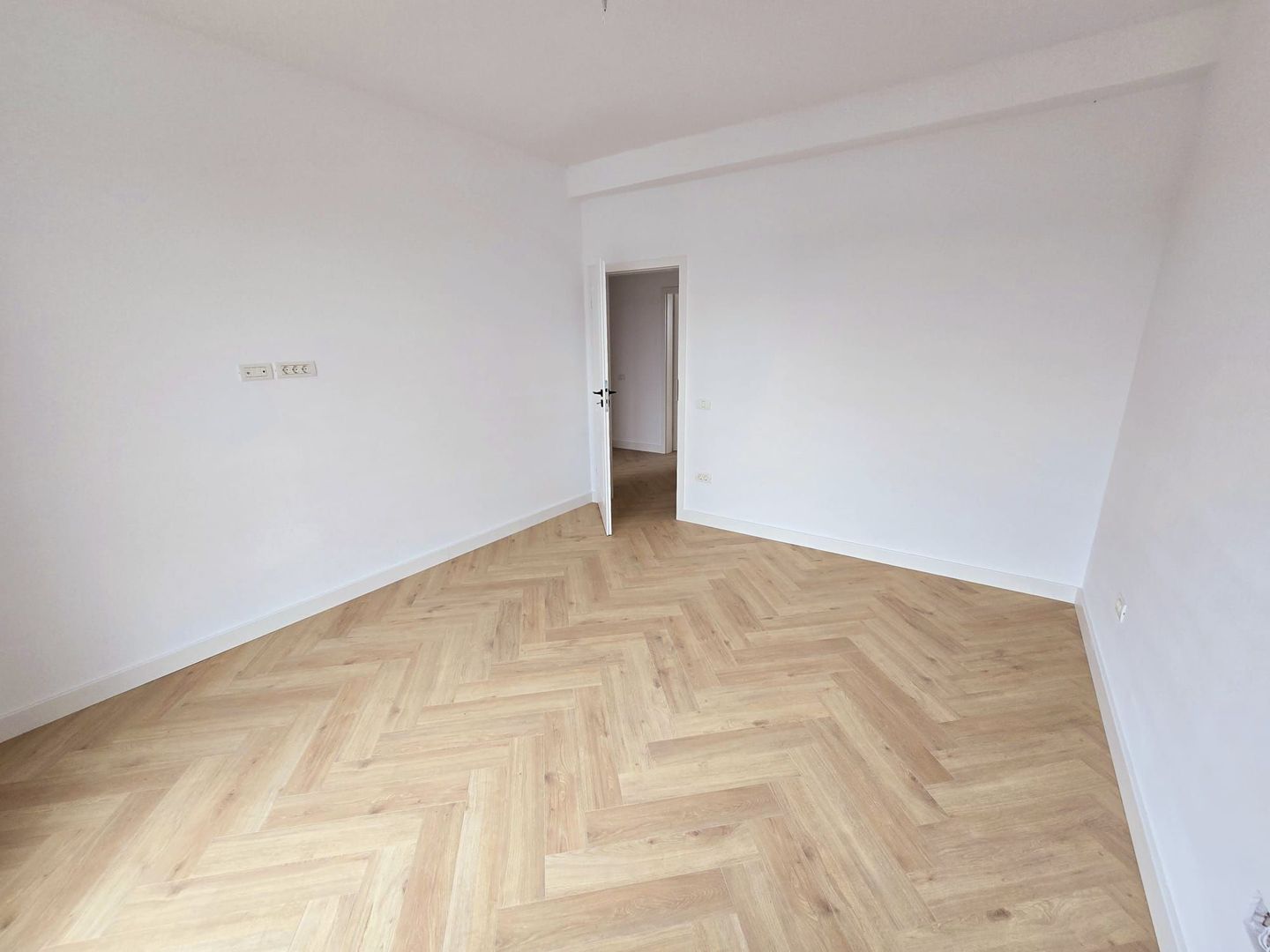 VILA 5 CAMERE | CORBEANCA | LANGA PADURE - Poză 8
