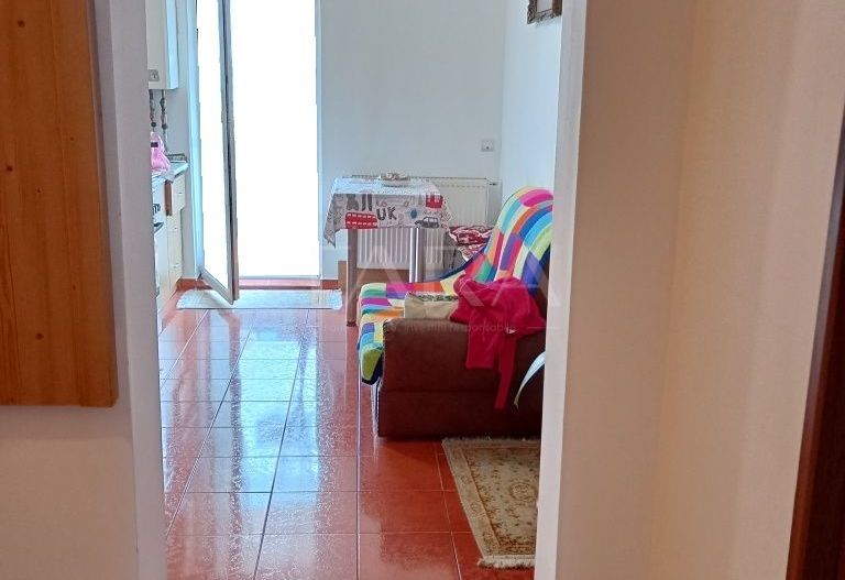 Apartament modern cu 2 camere decomandate in zona centrala Floresti. - Poză 4