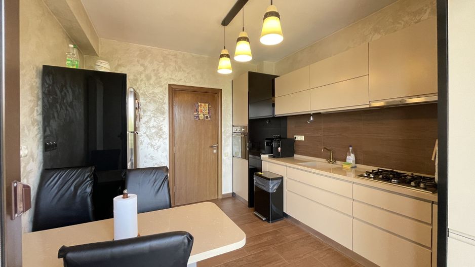 ANDRONACHE - Mentiunii | 3 camere 120mp + terasa 110mp bloc 2009 - Poză 9