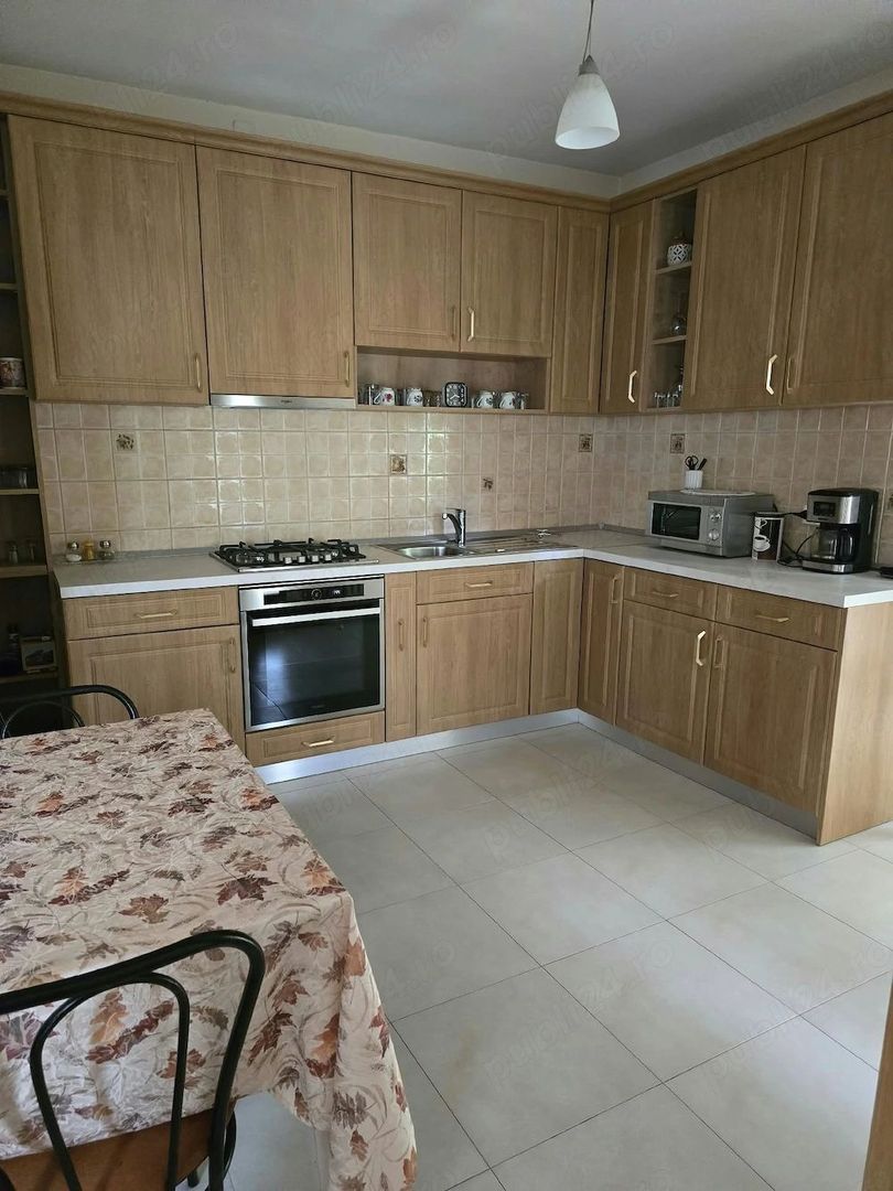Casă în centrul municipiului Alba Iulia - Poză 9