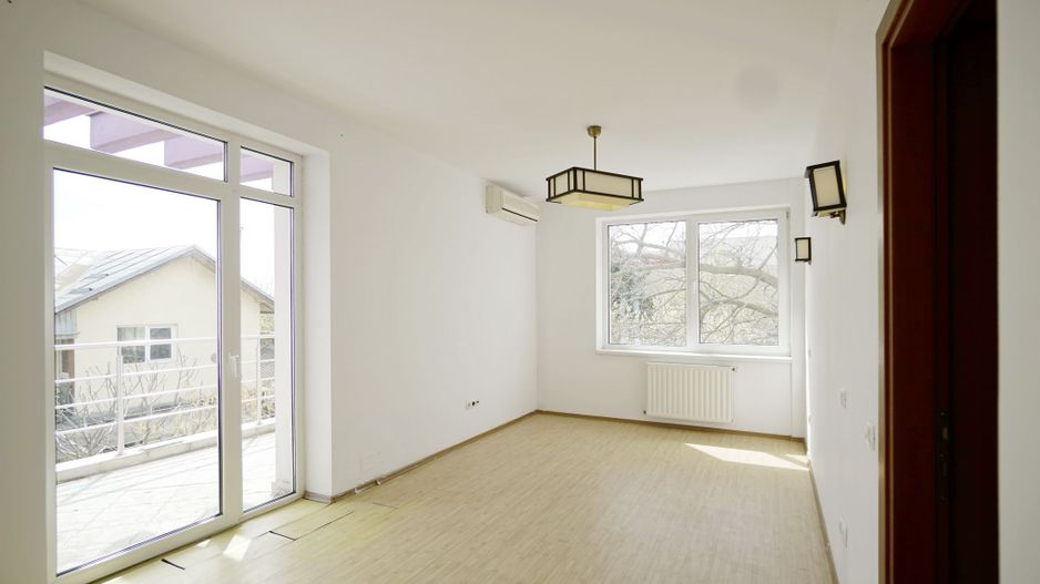 Vila Voluntari, stradal - Poză 33