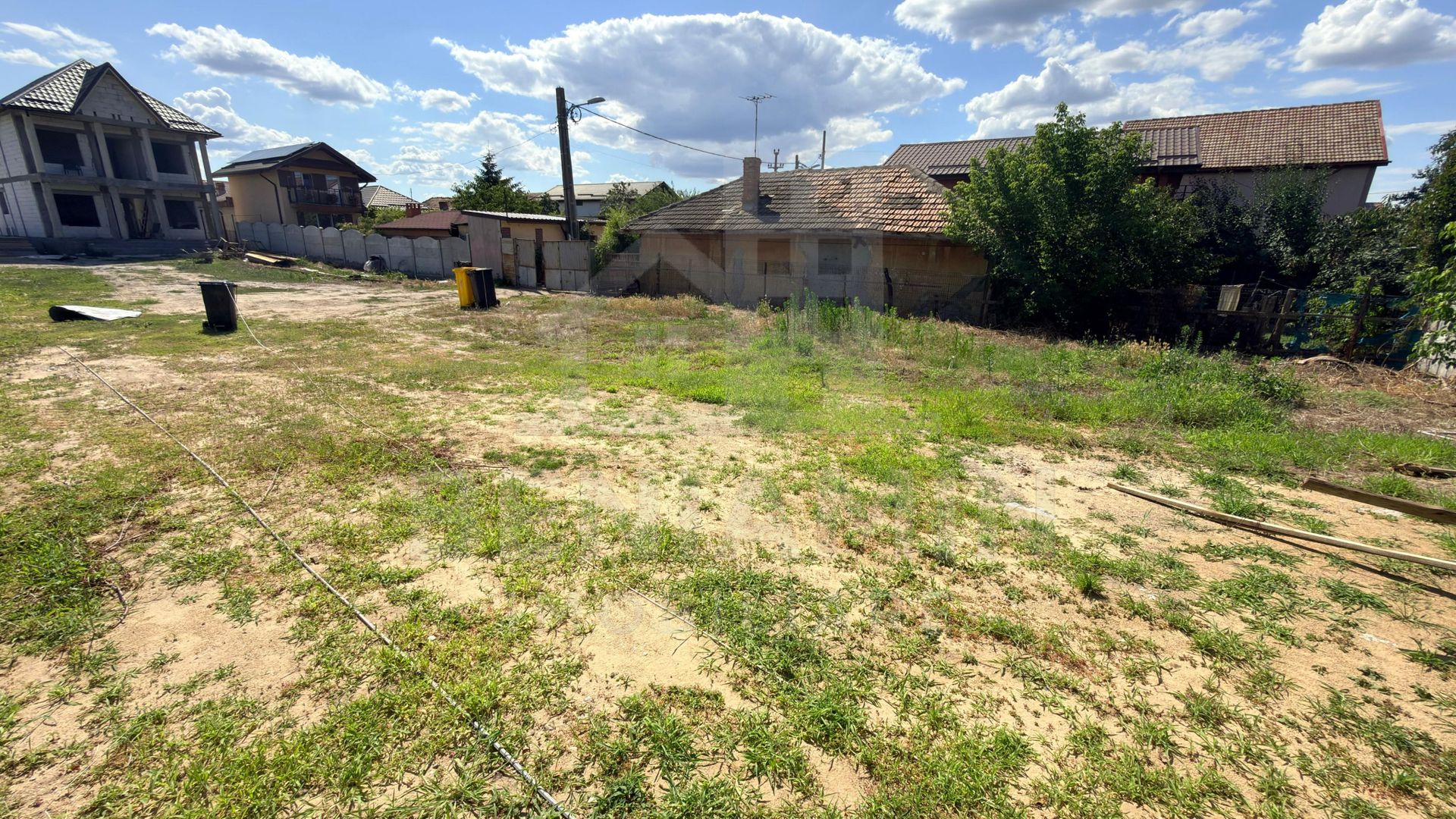 Se ofera spre vanzare un teren intravilan generos, in Craiova - Poză 1
