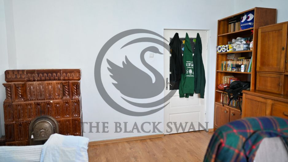 Casa cu 7 camere de vanzare | Zona Centrala, Baicoi | Comision 0% - Poză 16