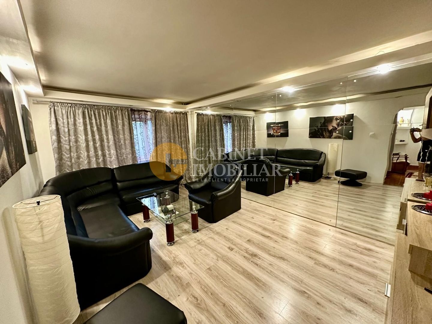 Nicolina- 3 Camere Decomandat - Etaj 3 -Bloc 1986 - Poză 2