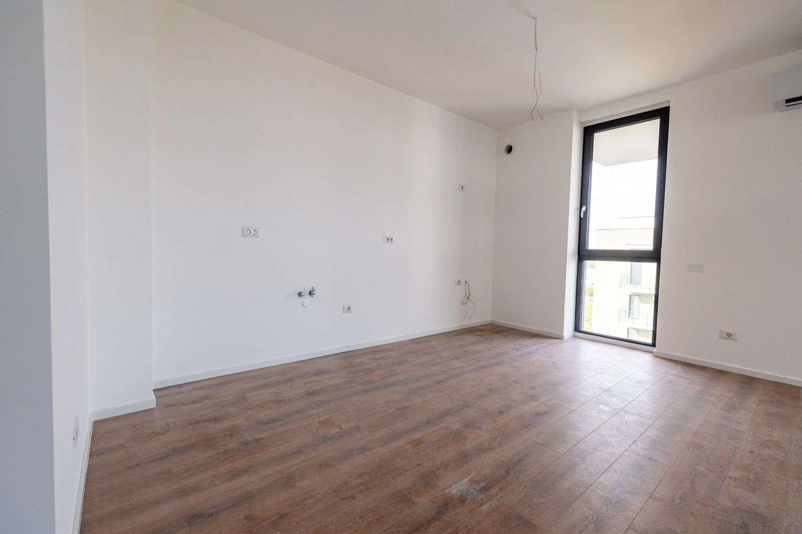 Apartament 2 camere, Zona Torontalului, Bloc nou, Loc de parcare inclus - Poză 3
