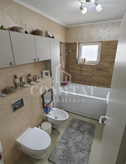 Apartament cu 3 camere, balcon și parcare | cartier Europa - Poză 11
