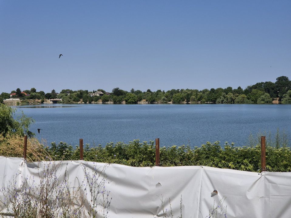 Priveliste spre lac! - Poză 4