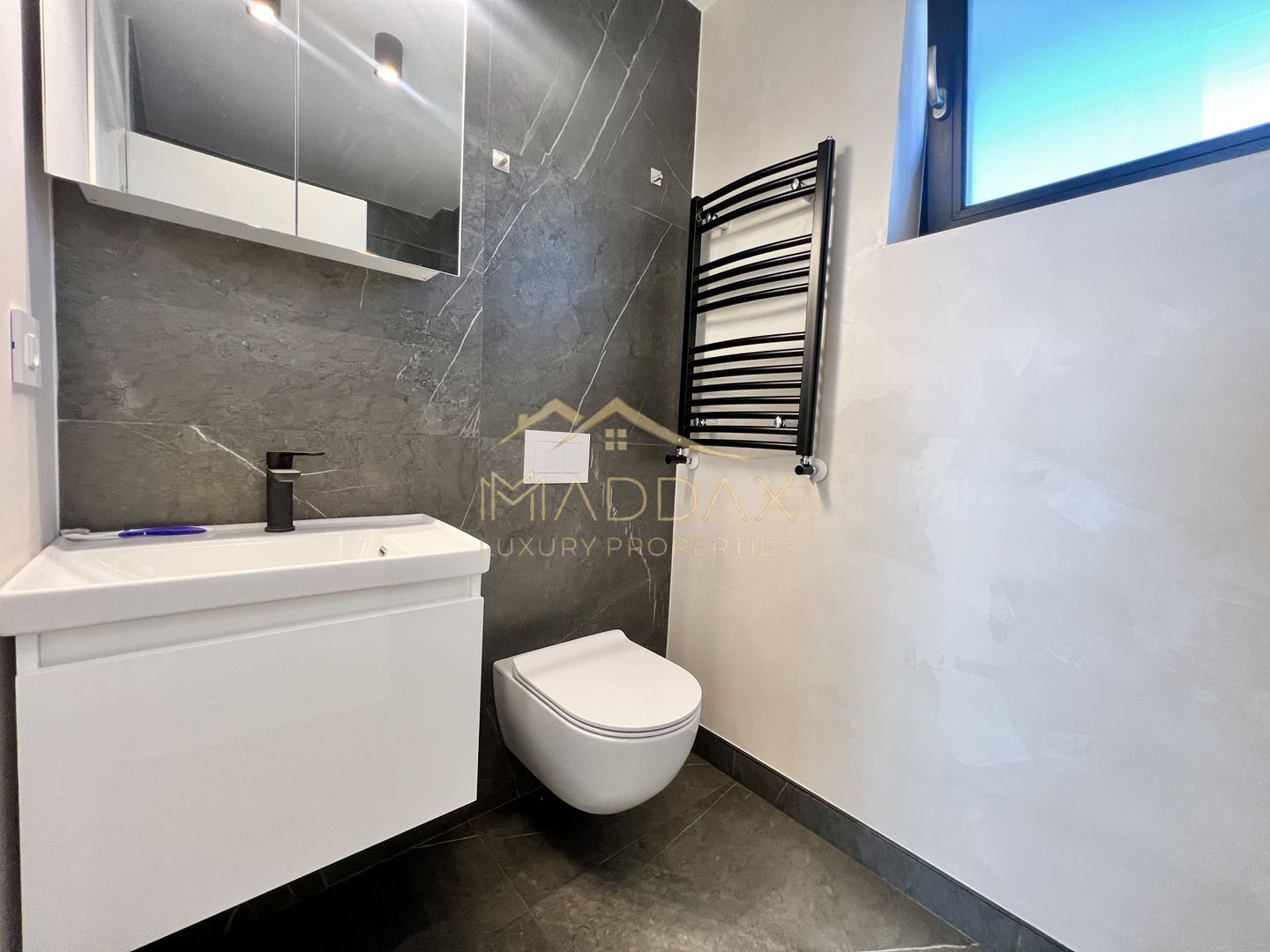 Vila LUX **5 camere**3 locuri parcare** Complex NOU//Sisesti - Poză 33