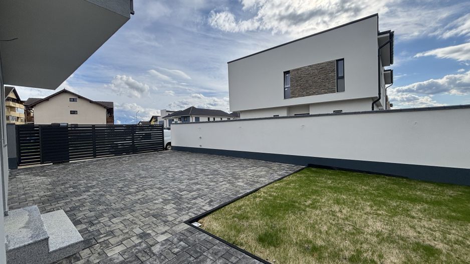 Casa cocheta 4 camere in Selimbar Triajului - Poză 25
