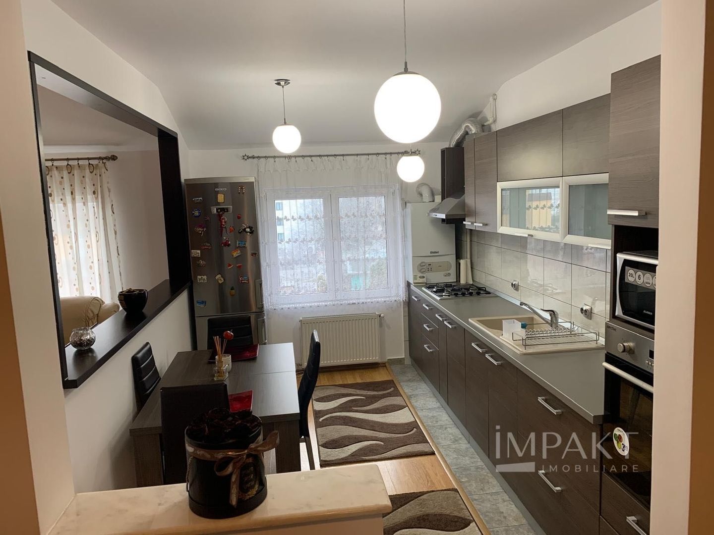 Apartament cu două camere, cartier Andrei Muresanu! - Poză 4