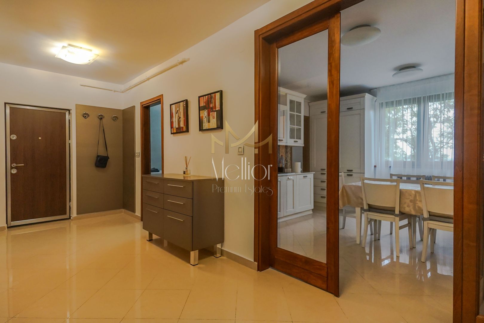 Ap spatios 4 camere, garaj, Andrei Muresanu, zona strazii Trifoiului - Poză 27