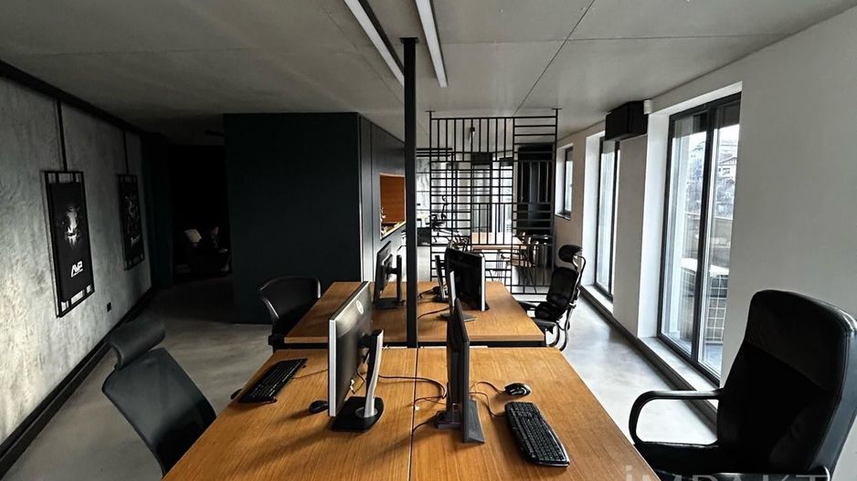 Spatiu pentru birouri elegant și versatil în locație premium! - Poză 29