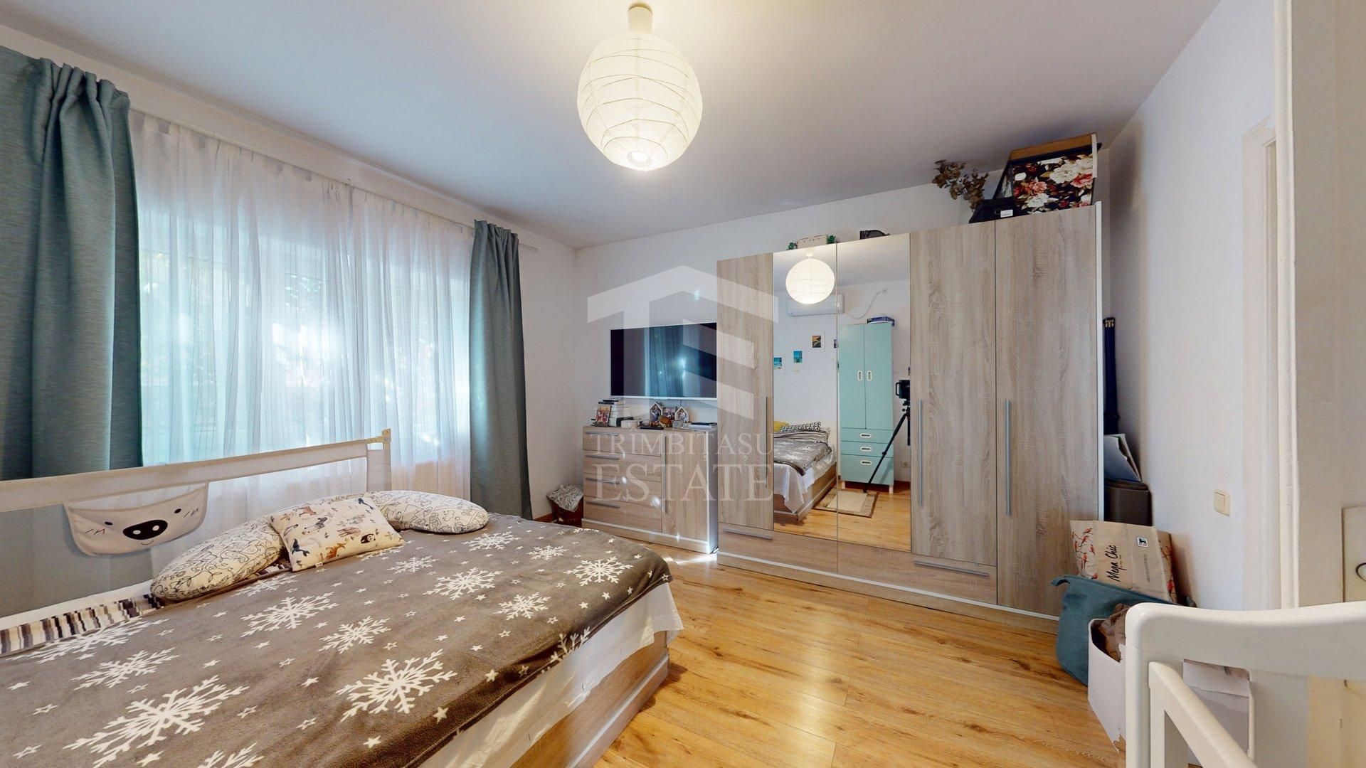 ANDRONACHE - Escalei | Casa individuala 9 camere | an 2014 | teren 260 - Poză 19