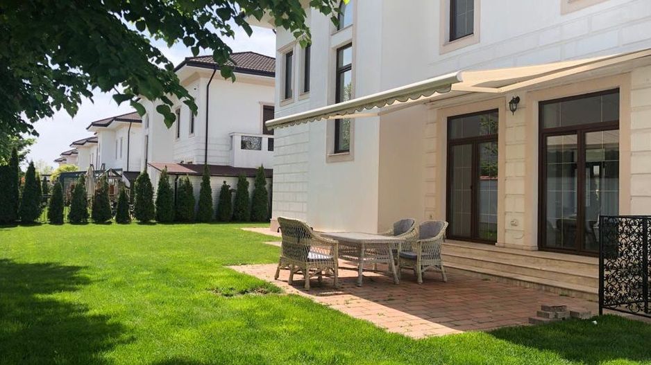 Propunem spre inchiriere vila 6 camere zona Pipera - Poză 1