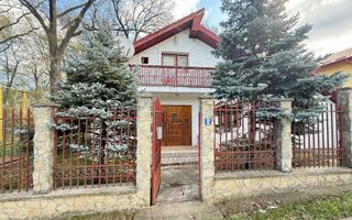 Casă de vânzare în Bucium - Bârnova, zonă centrală - Poză 3