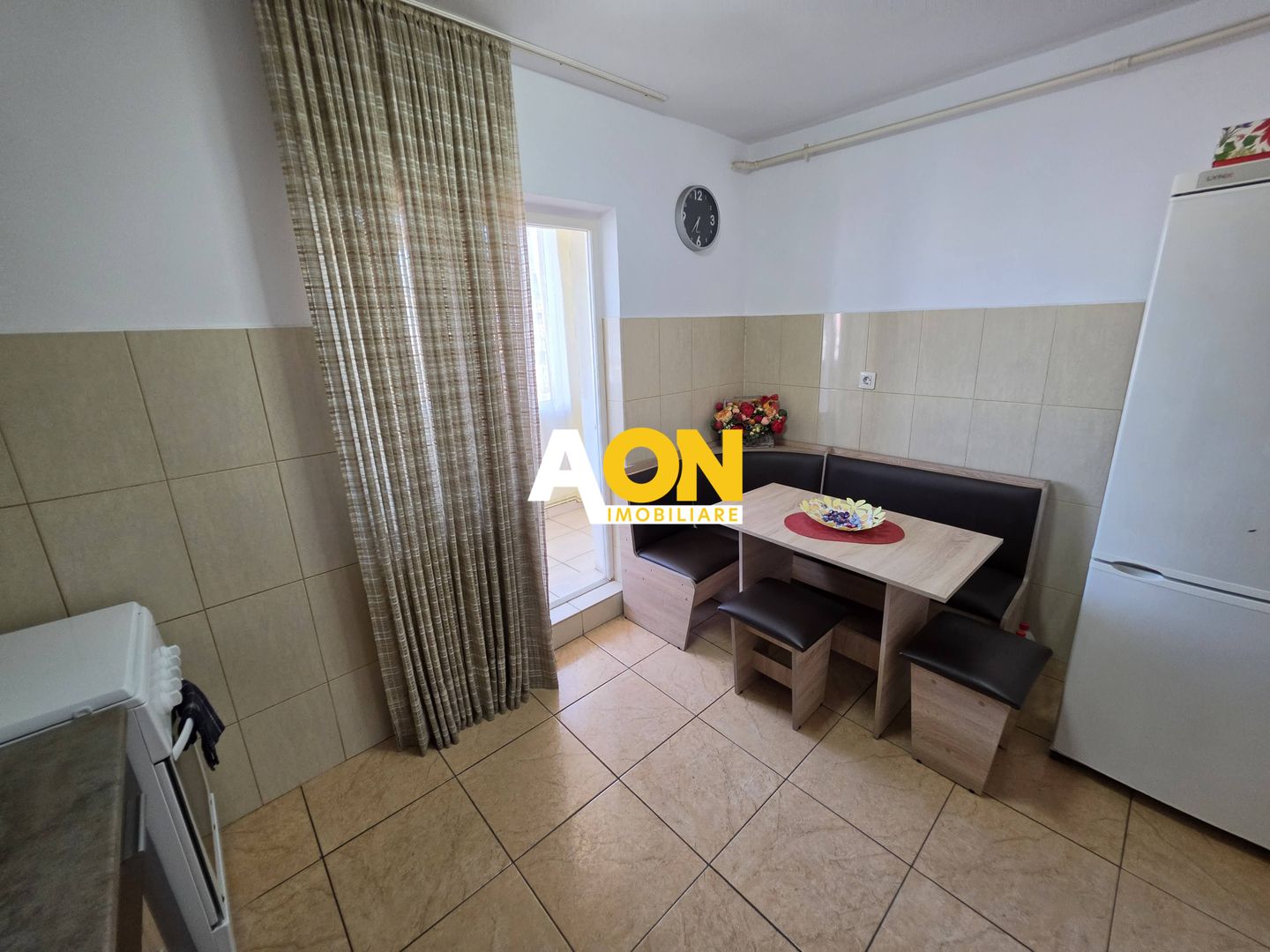Apartament 3 camere, 68 mp utili, Cetate, zona Piata Cetate - Poză 7