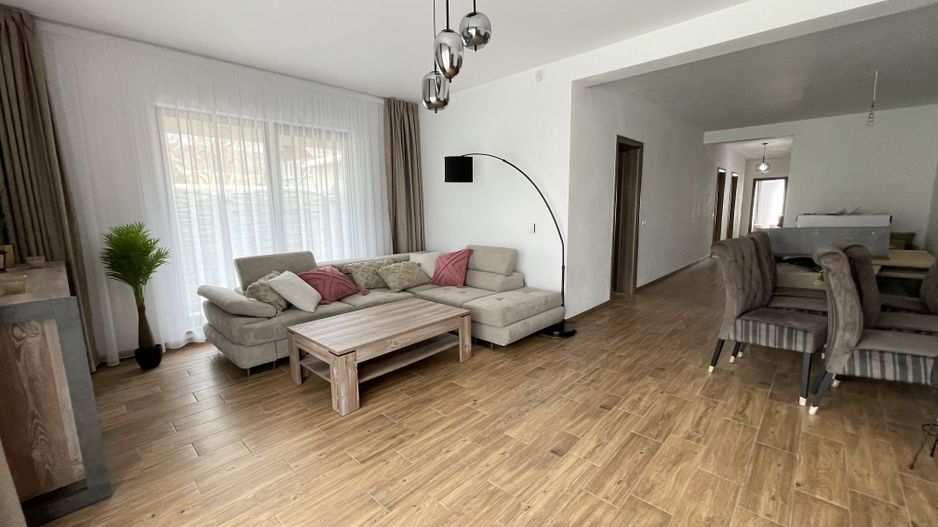 CASA PE PARTER IN ZONA MEHALA - Poză 5